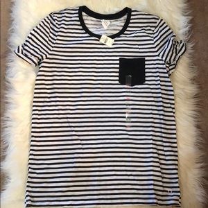 Victoria’s Secret Pink T-shirt